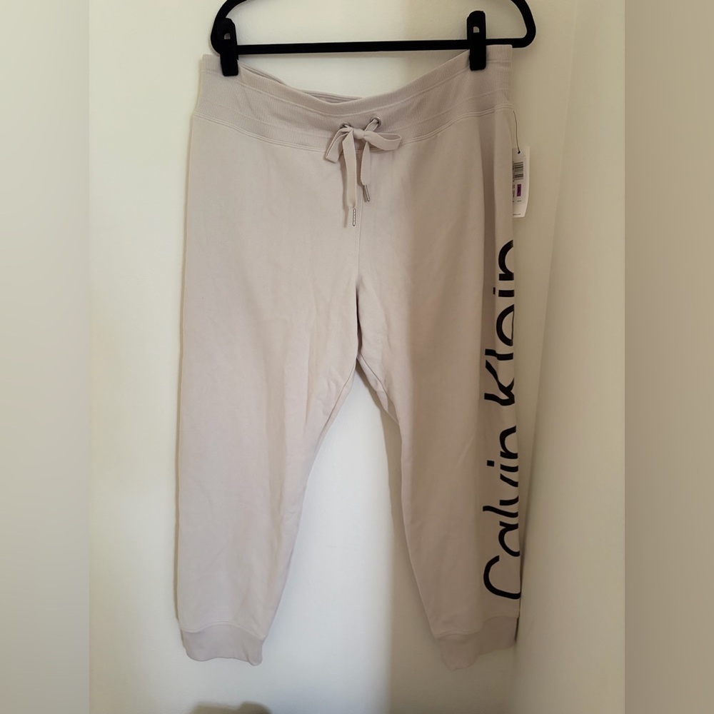 NWT Calvin Klein joggers